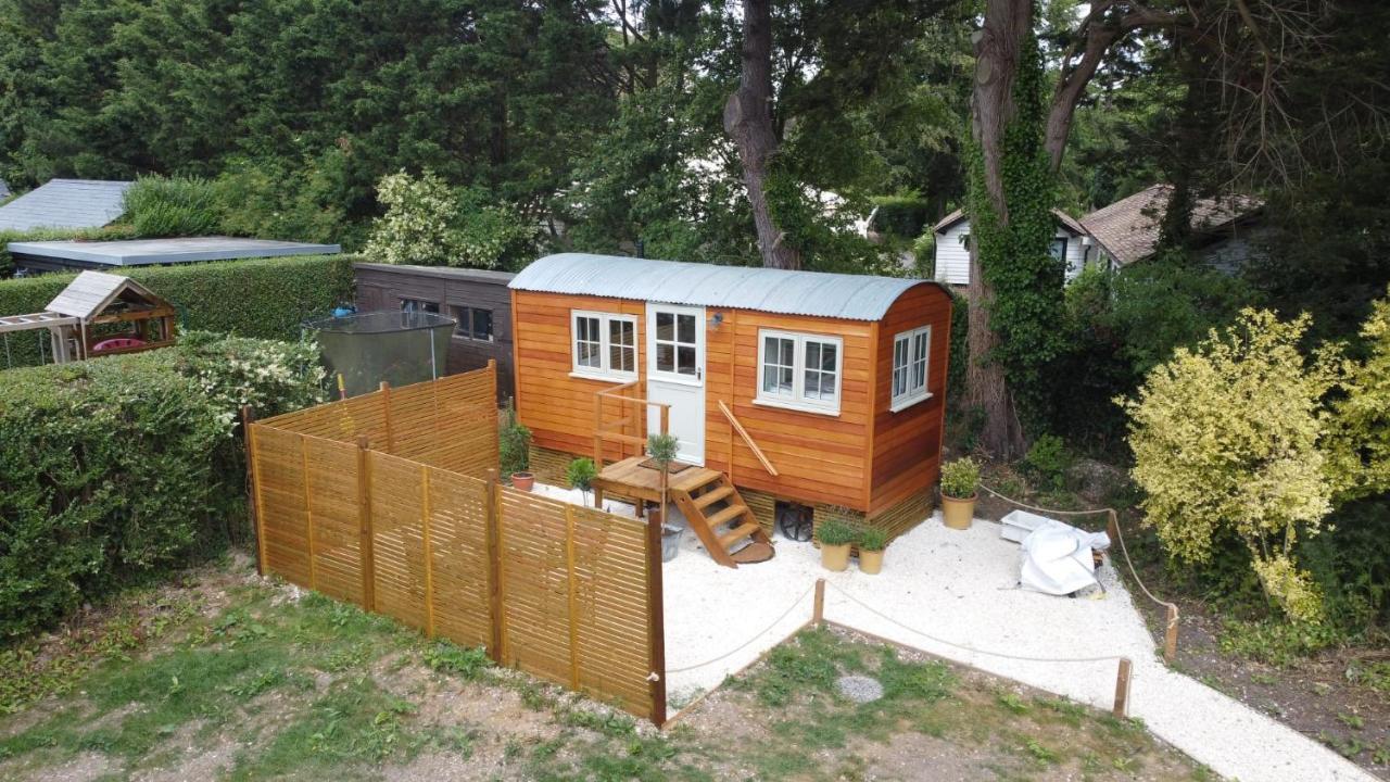Cobo Cottage Chichester Exterior photo