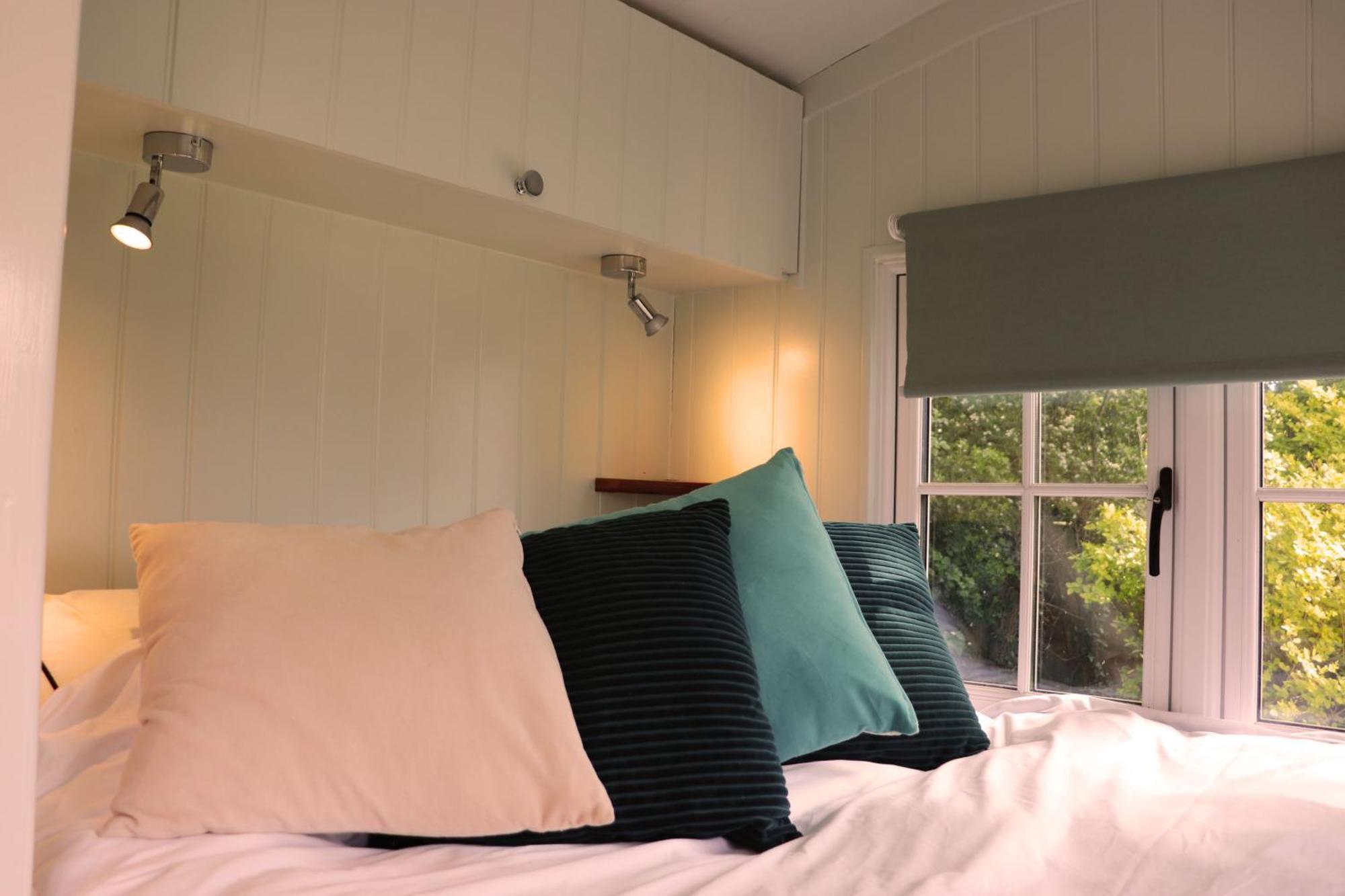 Cobo Cottage Chichester Exterior photo